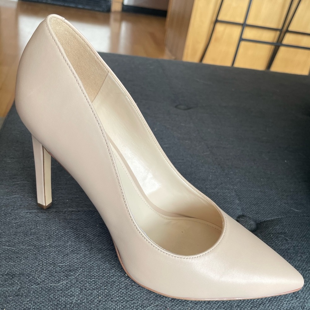 Nine West 9W Ivory Tatiana Pump - Almost New!